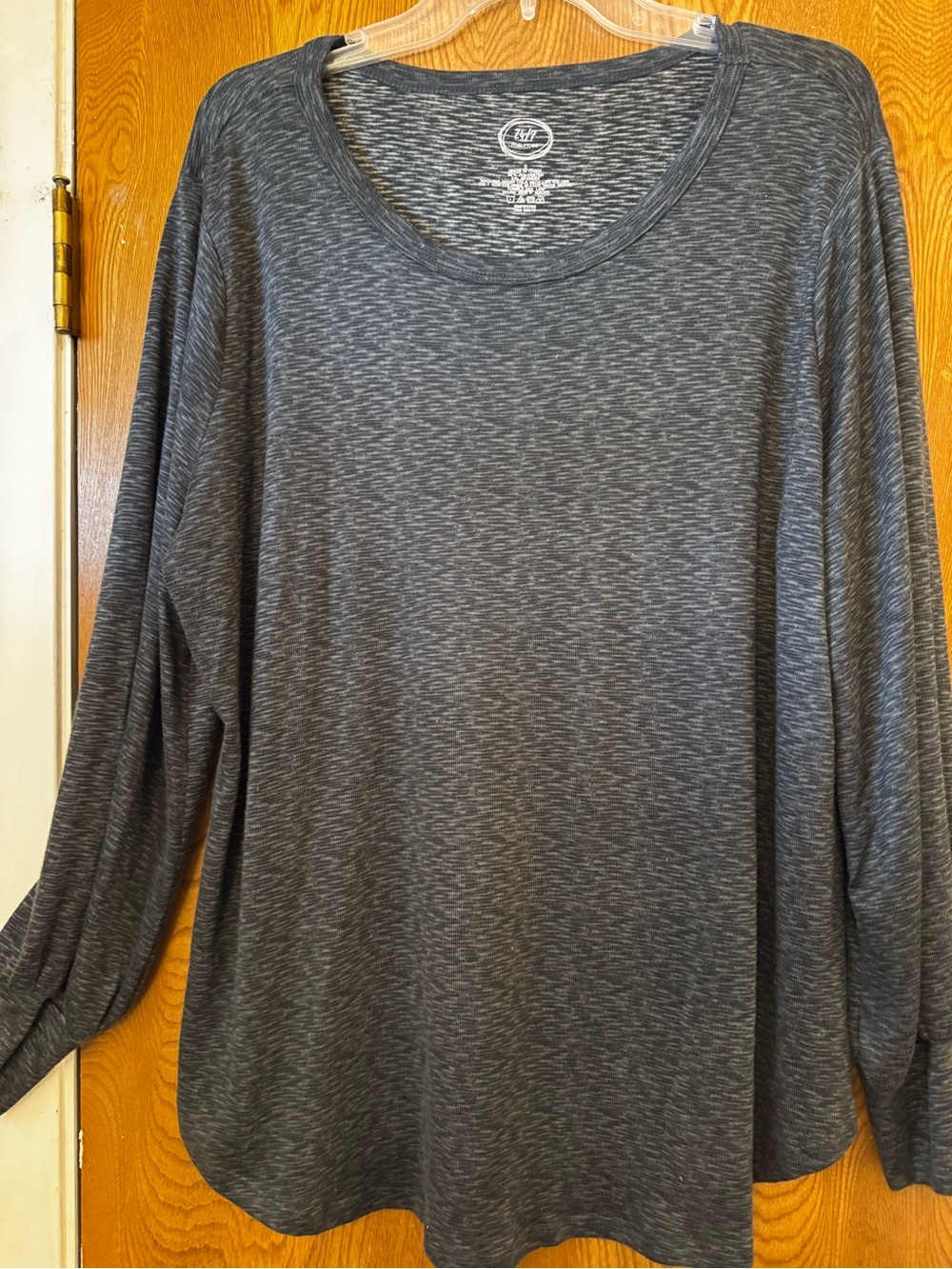 Maurices Women’s Long-Sleeve Heather Gray Tee
